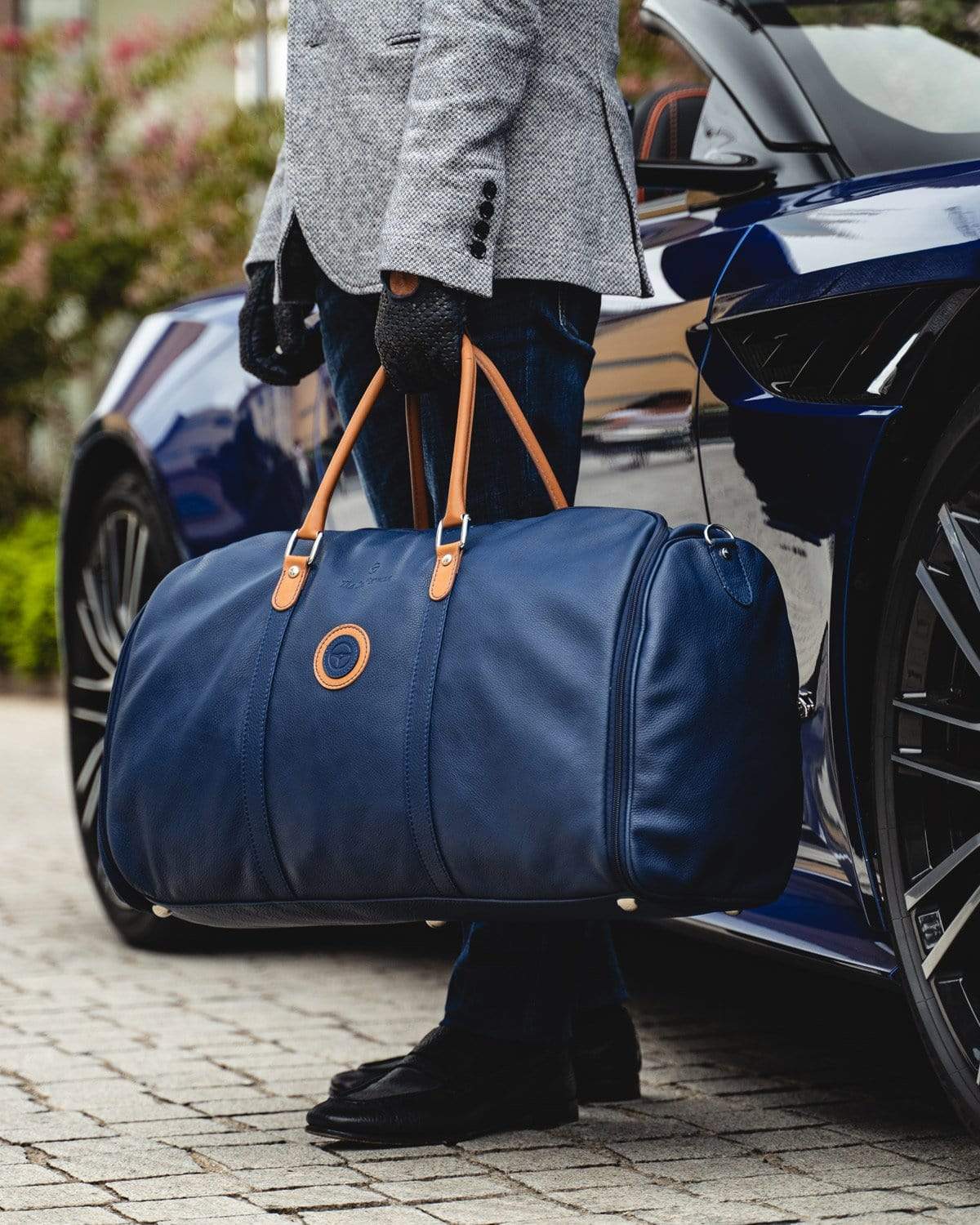 Exclusive Leather Wheeled Holdall Chestnut Tan | House of Leather